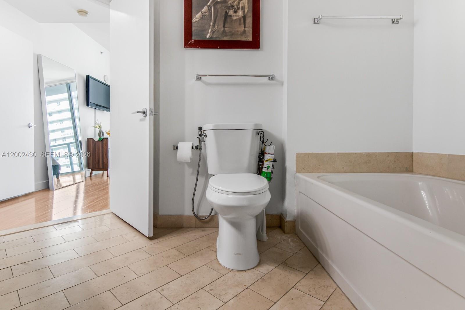 THE AXIS ON BRICKELL COND - Residential