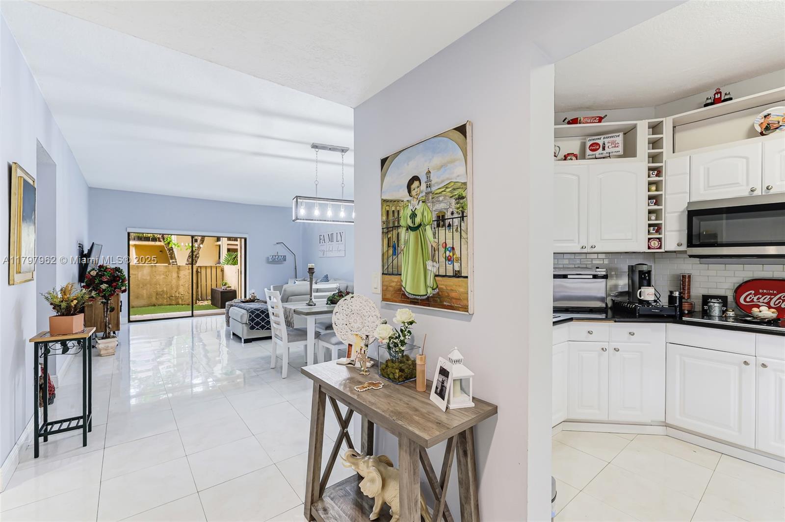 13044 Sw 88th Ter N 105, Miami, Broward County, Florida - 3 Bedrooms  
2 Bathrooms - 