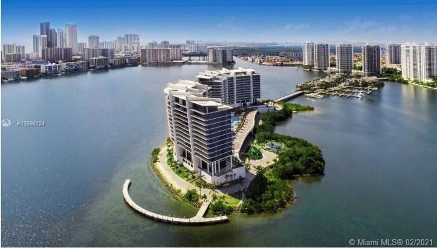 LIVE THE LIFE OF YOUR DREAMS! RARELY AVAILABLE "C" UNIT, 2 STORY PH WITH BREATHTAKING INTERCOASTAL AND OCEAN VIEWS. DESIGNER READY!! 2 SUMMER KITCHENS PRIVATE ROOFTOP POOL AND TERRACE! 4,768 SQ FT INTERIOR AND 3284 SQ FT OF SPRAWLING TERRACE.  PRIVE OFFERS 10,000SQ FT STATE OF THE ART FITNESS CENTER, 2 POOLS, RESTAURANT, MARINA, TENNIS COURTS, TEEN ROOM, CIGAR ROOM, CHILDREN'S PLAYGROUND, AND MUCH MUCH MORE! SELLER MOTIVATED!  TEXT LISTING AGENT FOR SHOWINGS