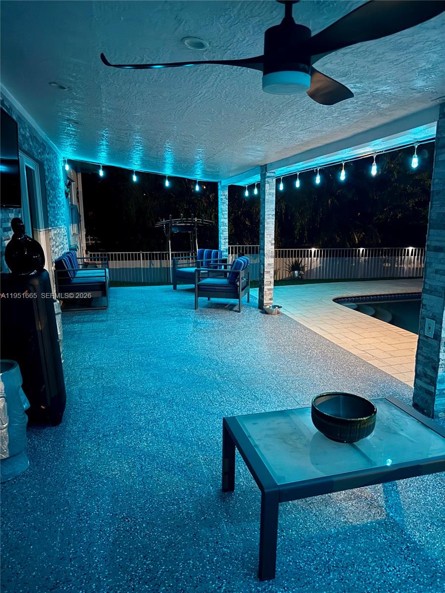 SUNSET ISLES SEC 1 - Residential