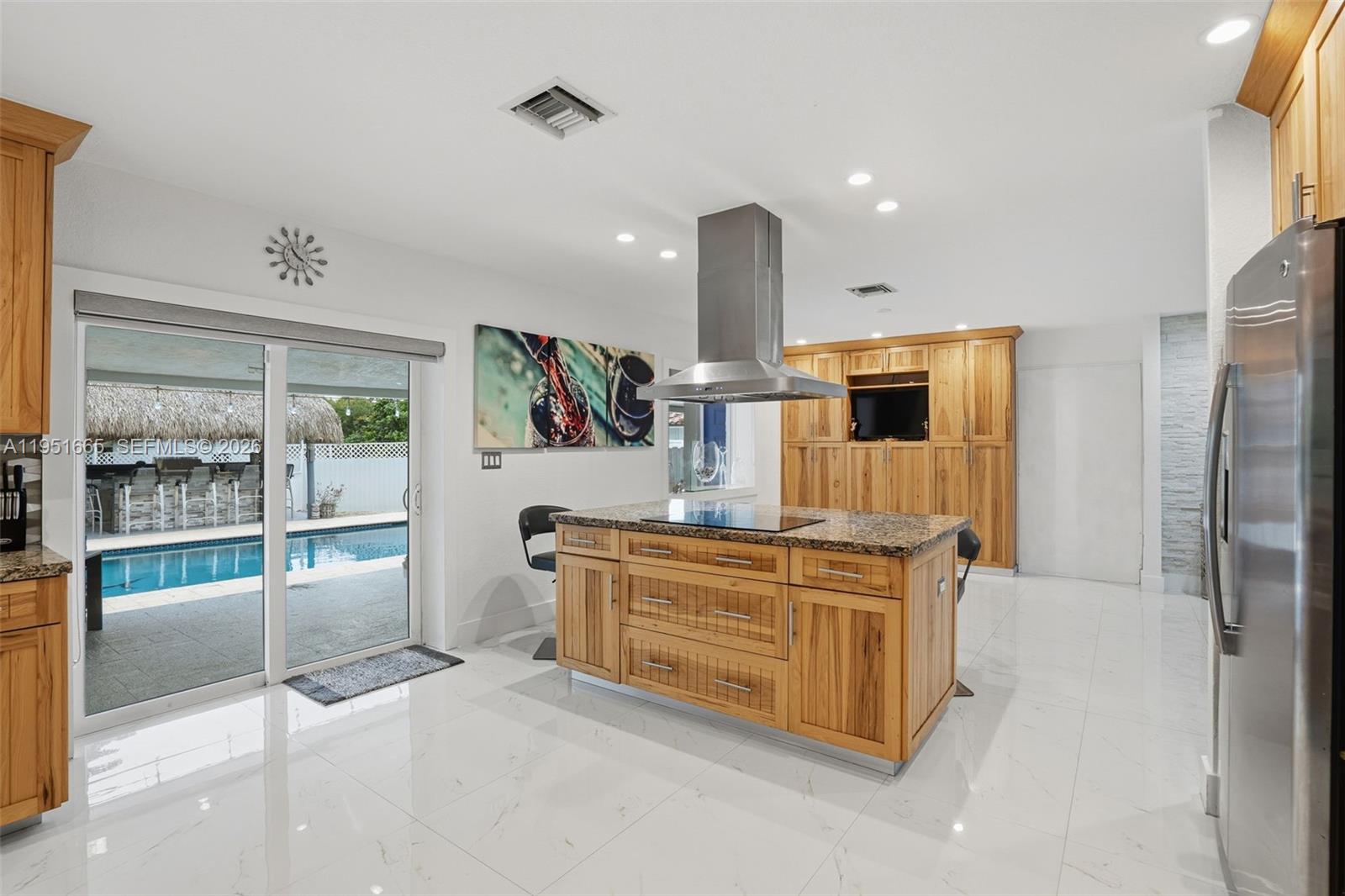 SUNSET ISLES SEC 1 - Residential