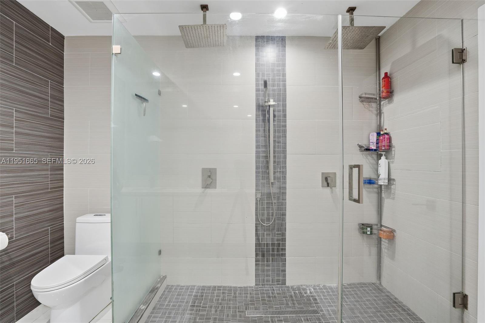 SUNSET ISLES SEC 1 - Residential