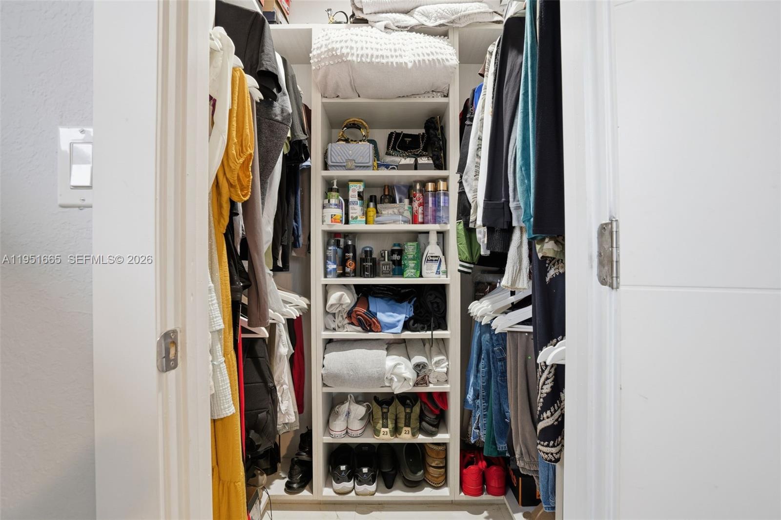 SUNSET ISLES SEC 1 - Residential