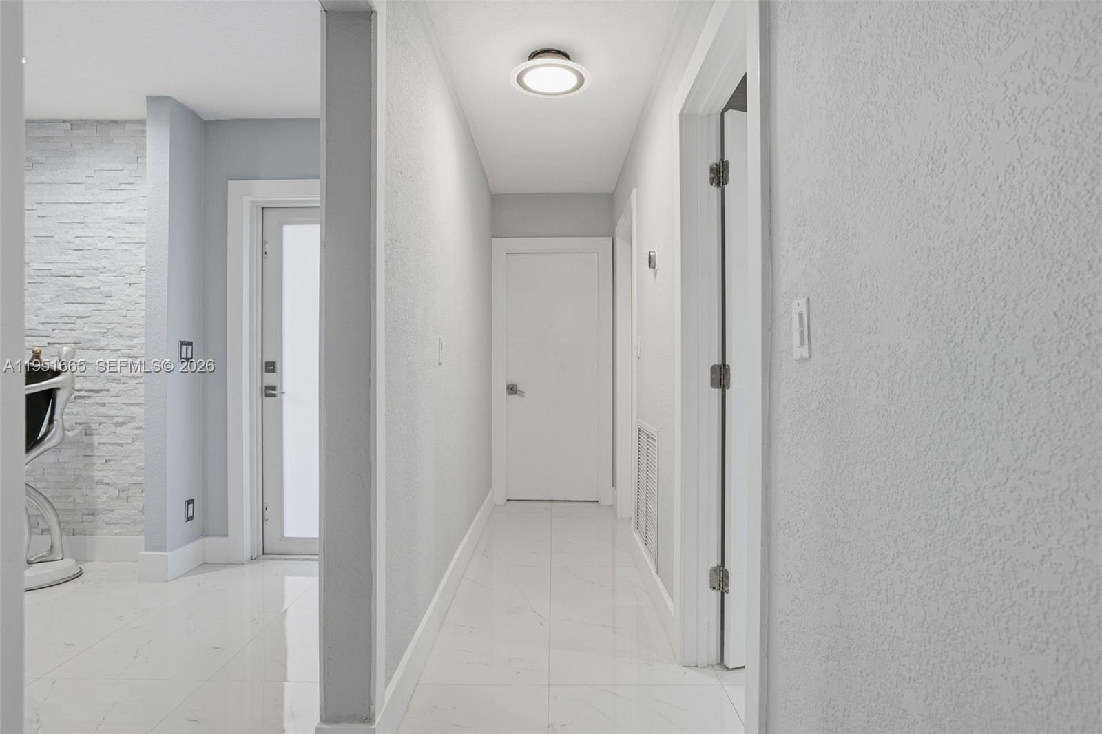 SUNSET ISLES SEC 1 - Residential