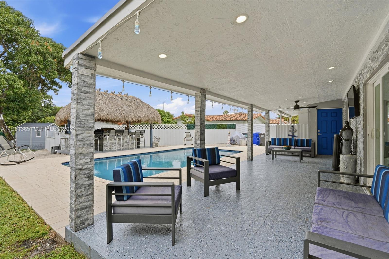 SUNSET ISLES SEC 1 - Residential