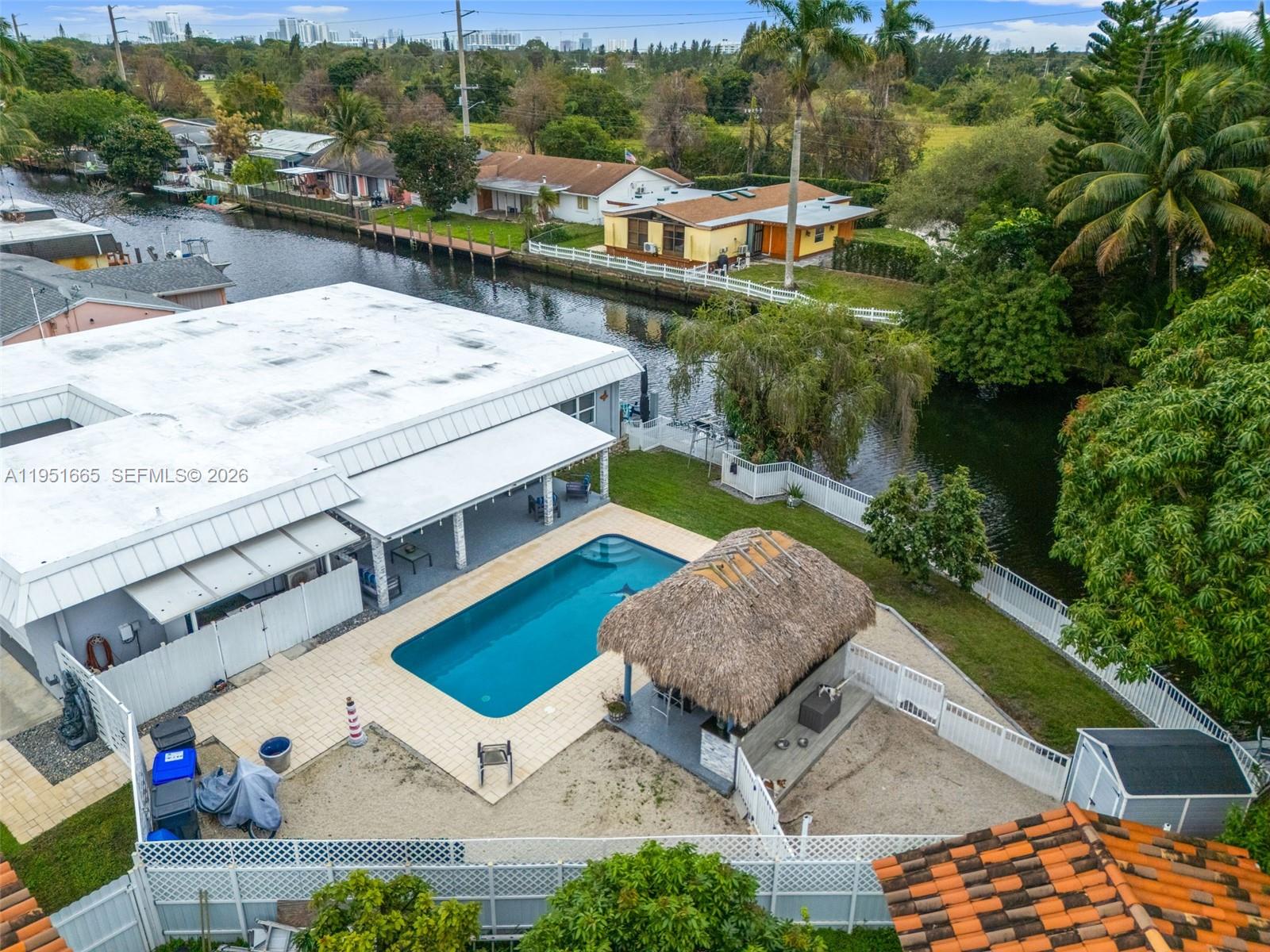 SUNSET ISLES SEC 1 - Residential