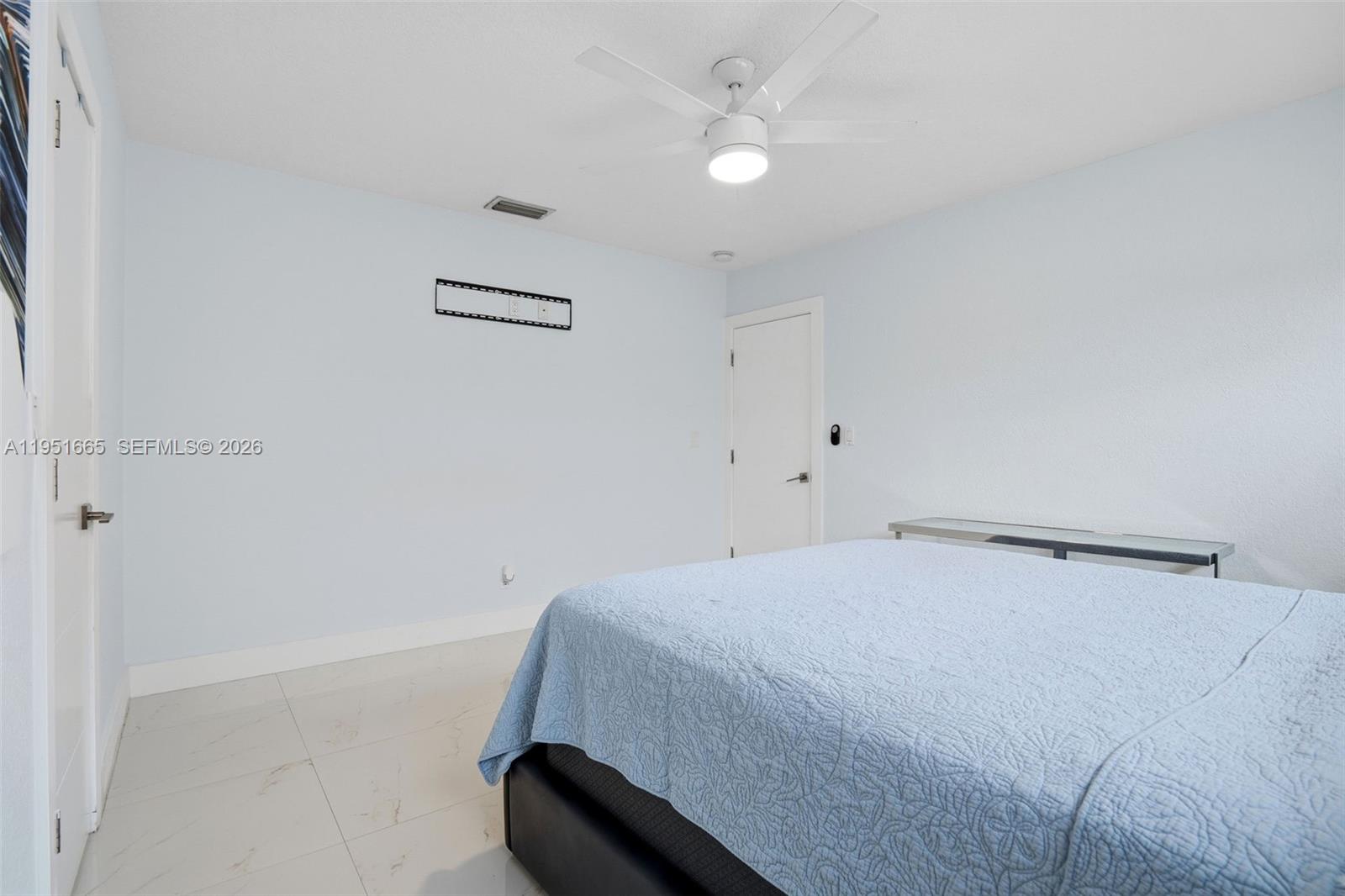 SUNSET ISLES SEC 1 - Residential