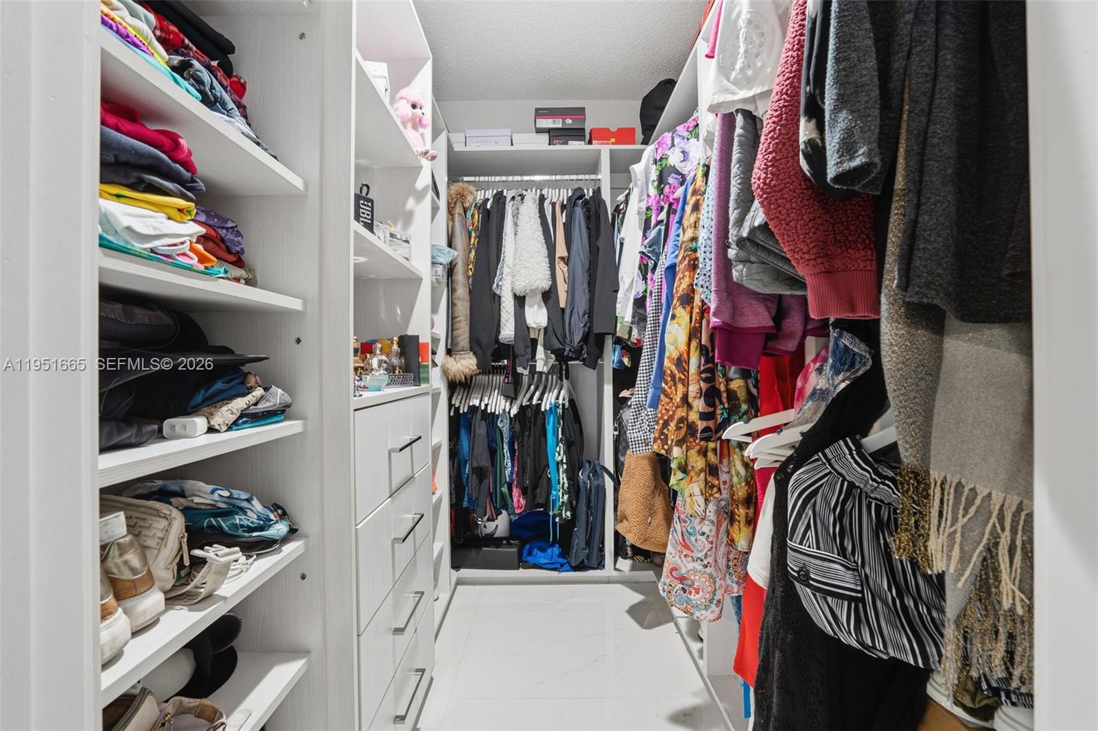 SUNSET ISLES SEC 1 - Residential