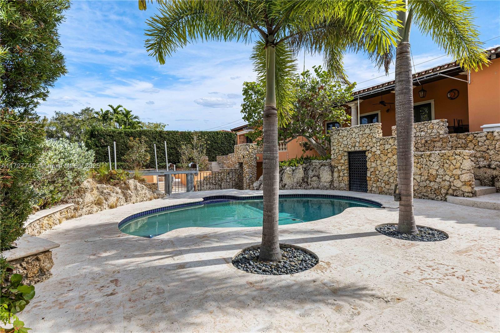 CORAL GABLES RIVIERA SEC - Residential