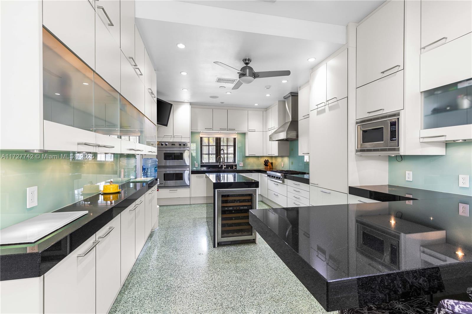 CORAL GABLES RIVIERA SEC - Residential