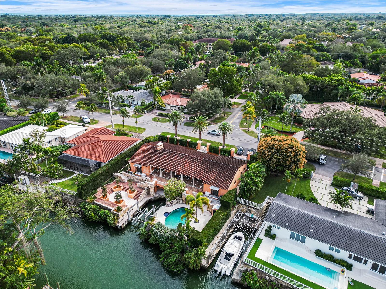 CORAL GABLES RIVIERA SEC - Residential