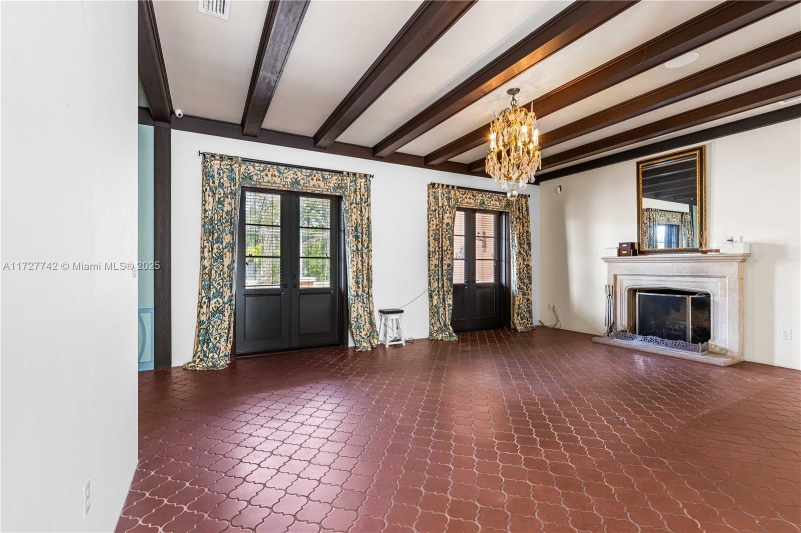 CORAL GABLES RIVIERA SEC - Residential