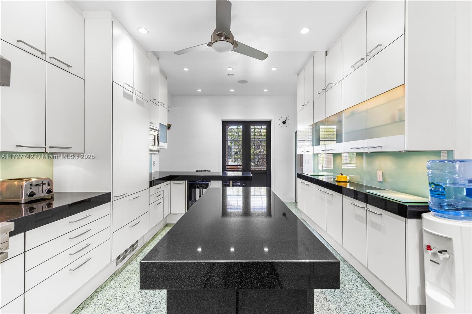CORAL GABLES RIVIERA SEC - Residential