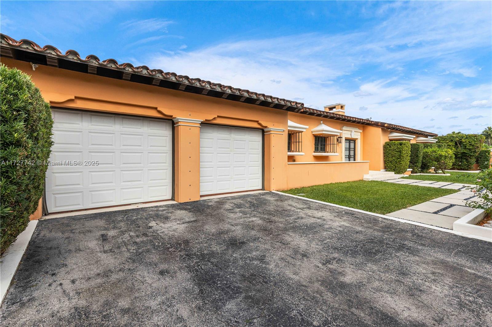 CORAL GABLES RIVIERA SEC - Residential
