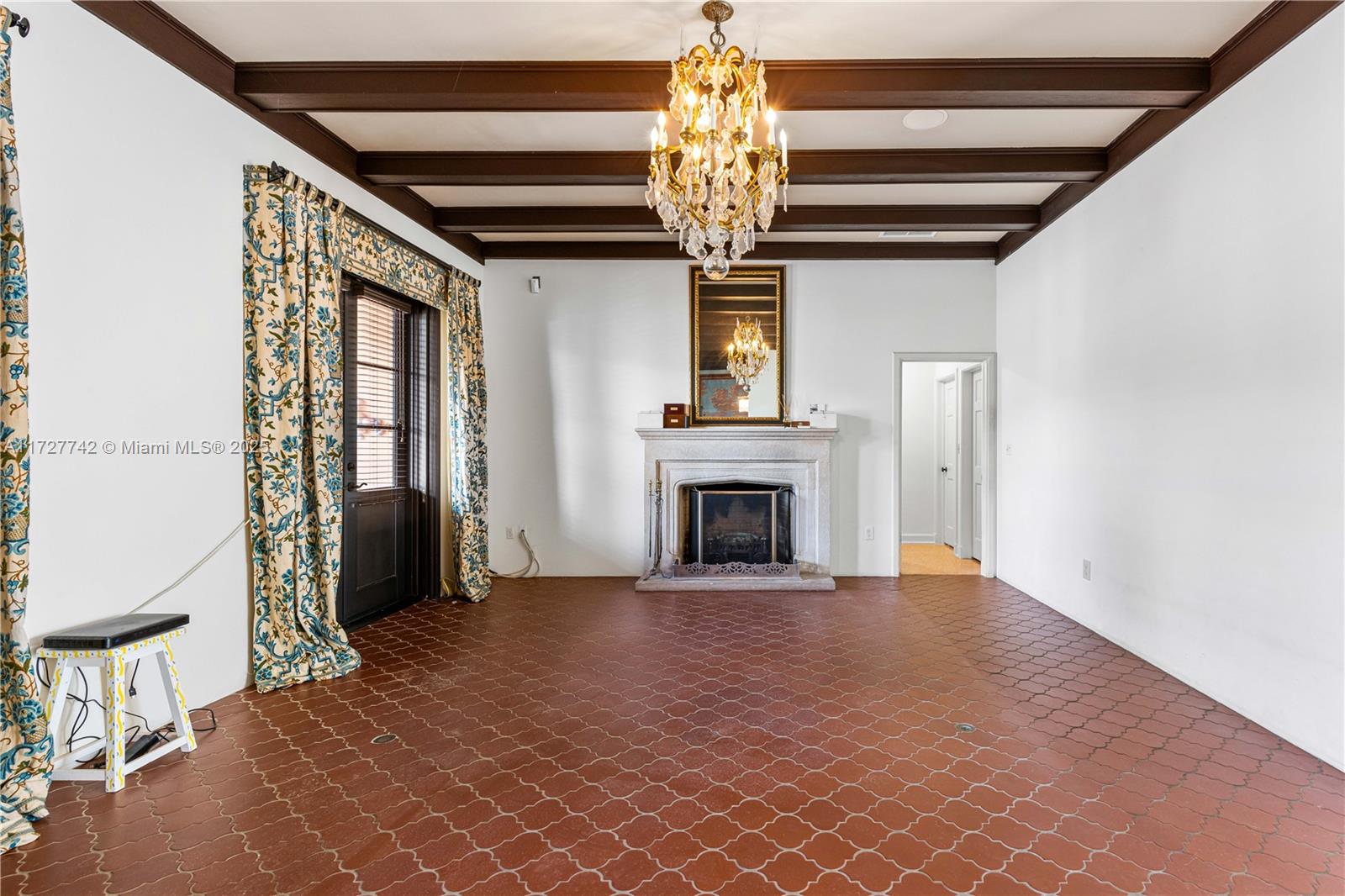 CORAL GABLES RIVIERA SEC - Residential