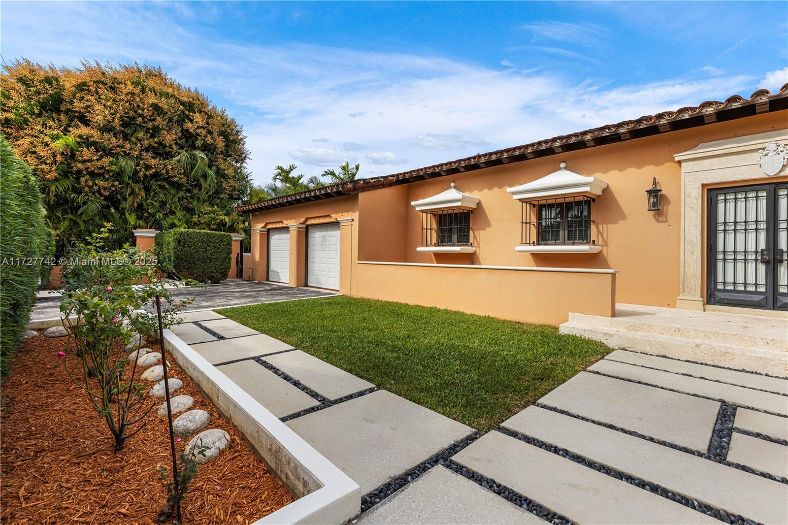 CORAL GABLES RIVIERA SEC - Residential
