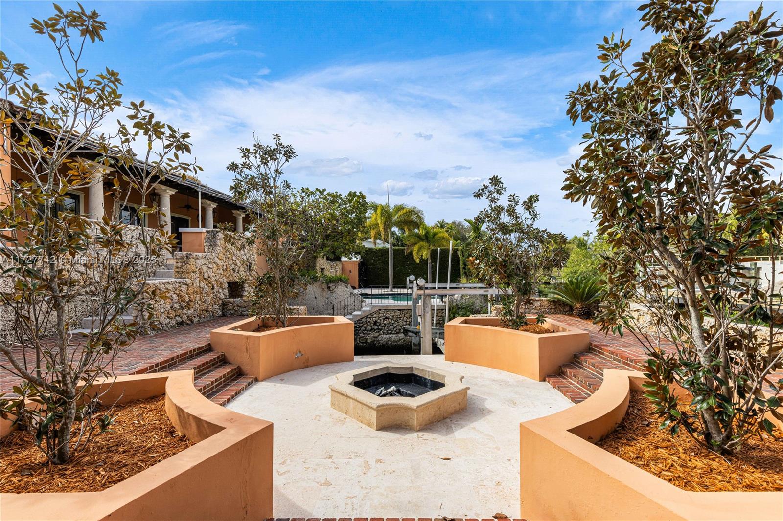 CORAL GABLES RIVIERA SEC - Residential