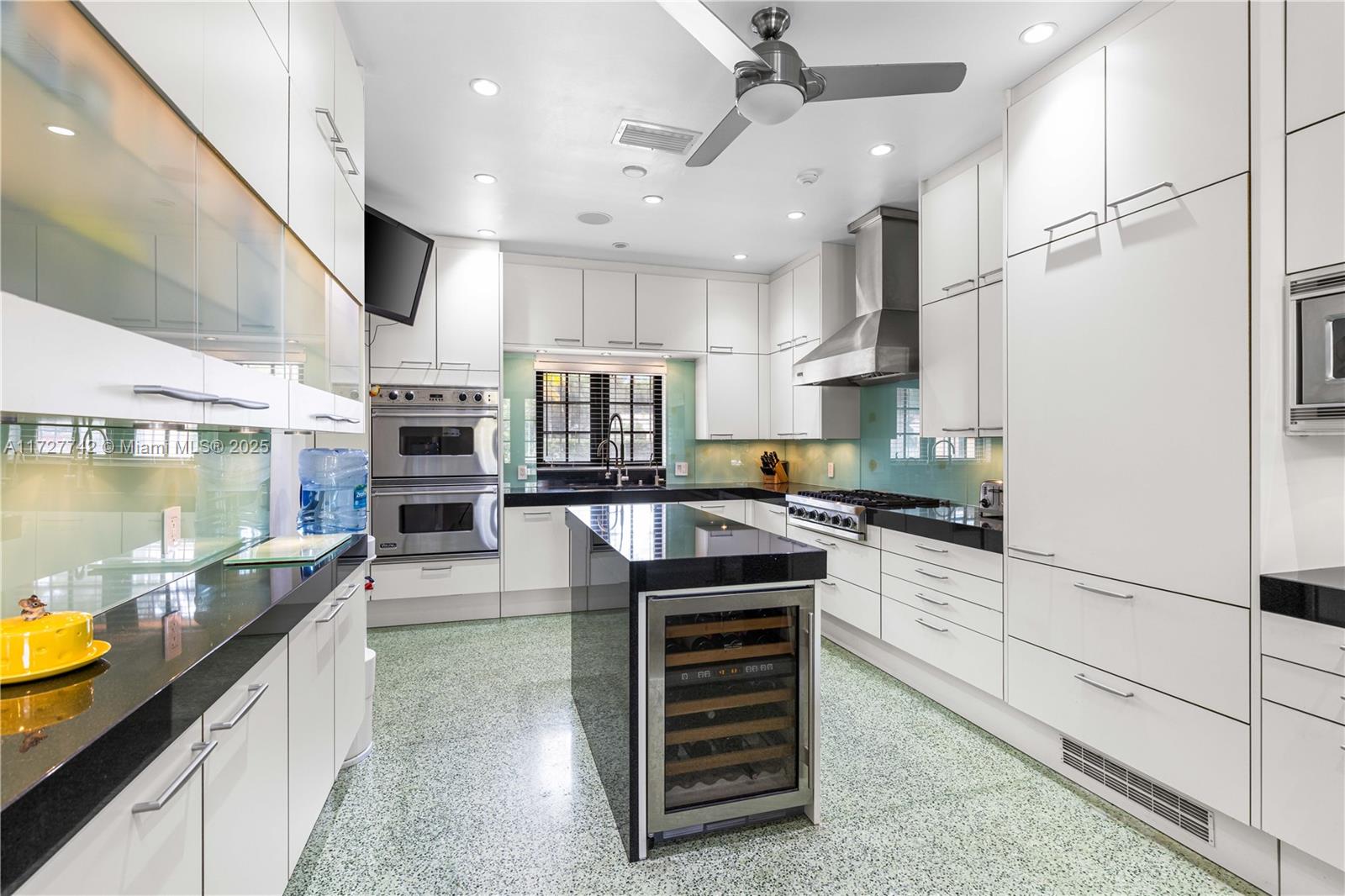 CORAL GABLES RIVIERA SEC - Residential