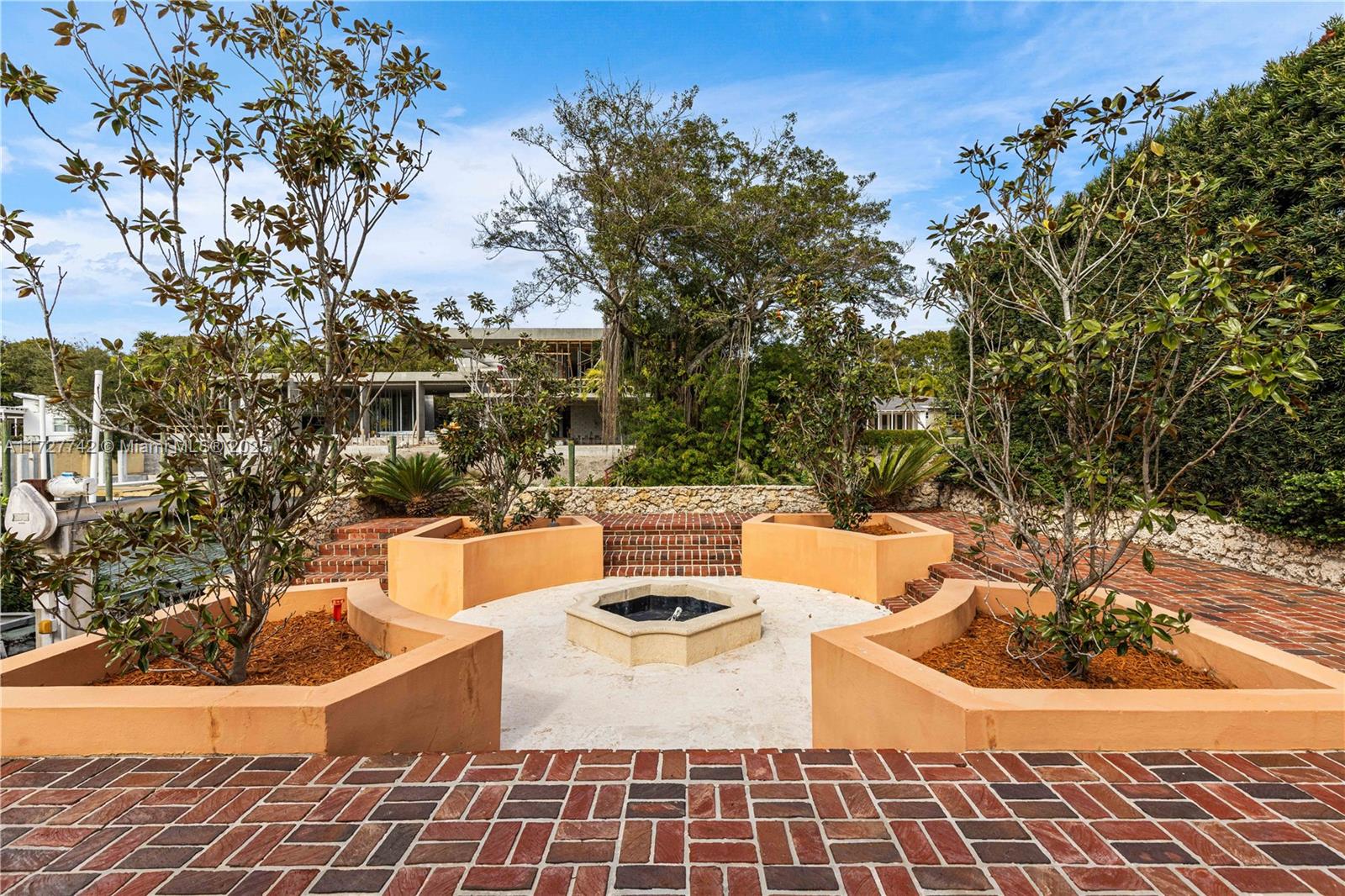 CORAL GABLES RIVIERA SEC - Residential