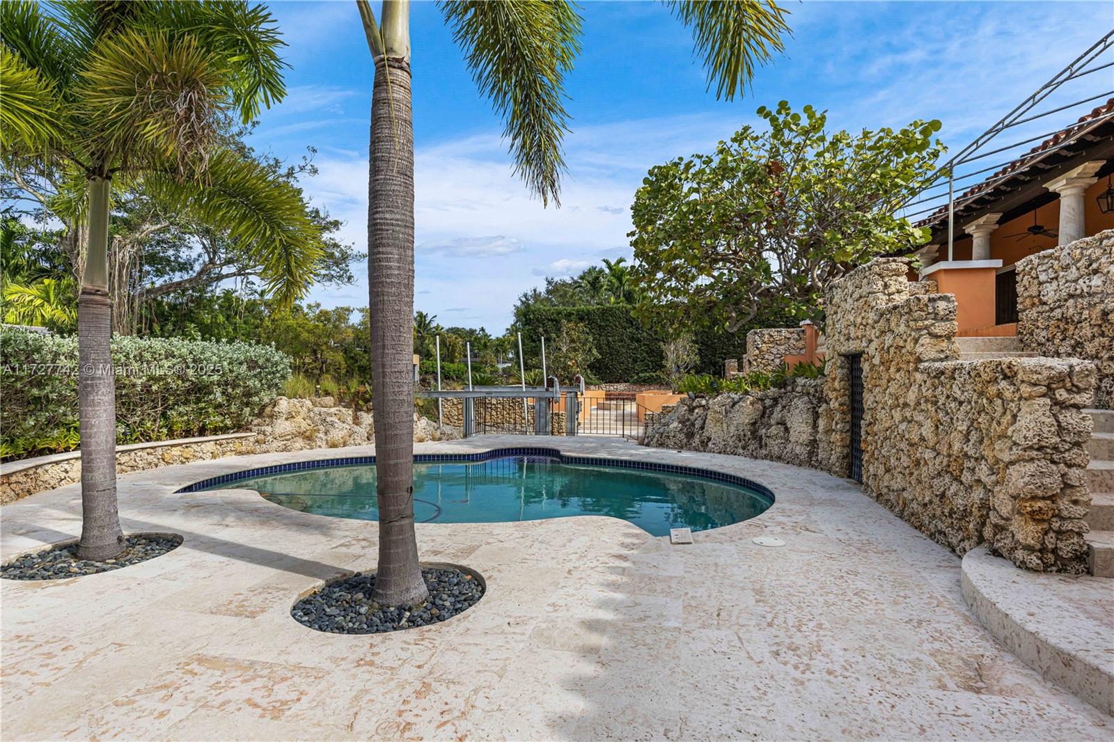 CORAL GABLES RIVIERA SEC - Residential