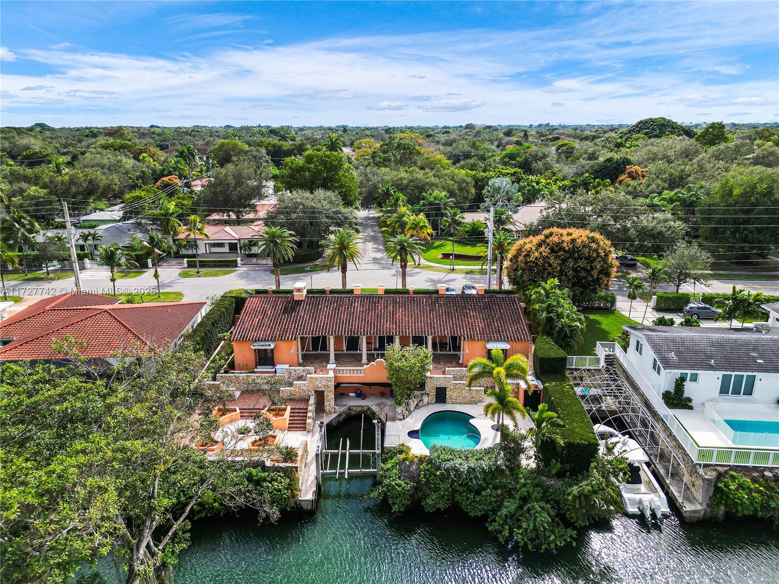 CORAL GABLES RIVIERA SEC - Residential