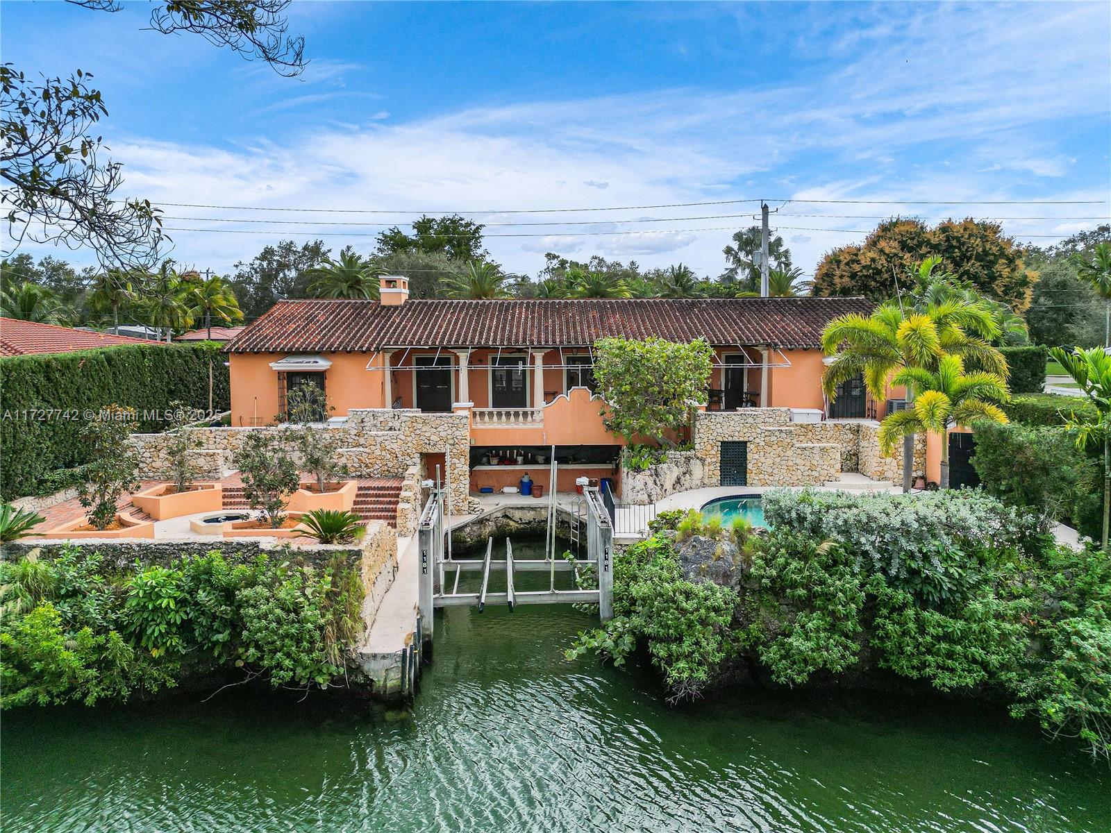 CORAL GABLES RIVIERA SEC - Residential