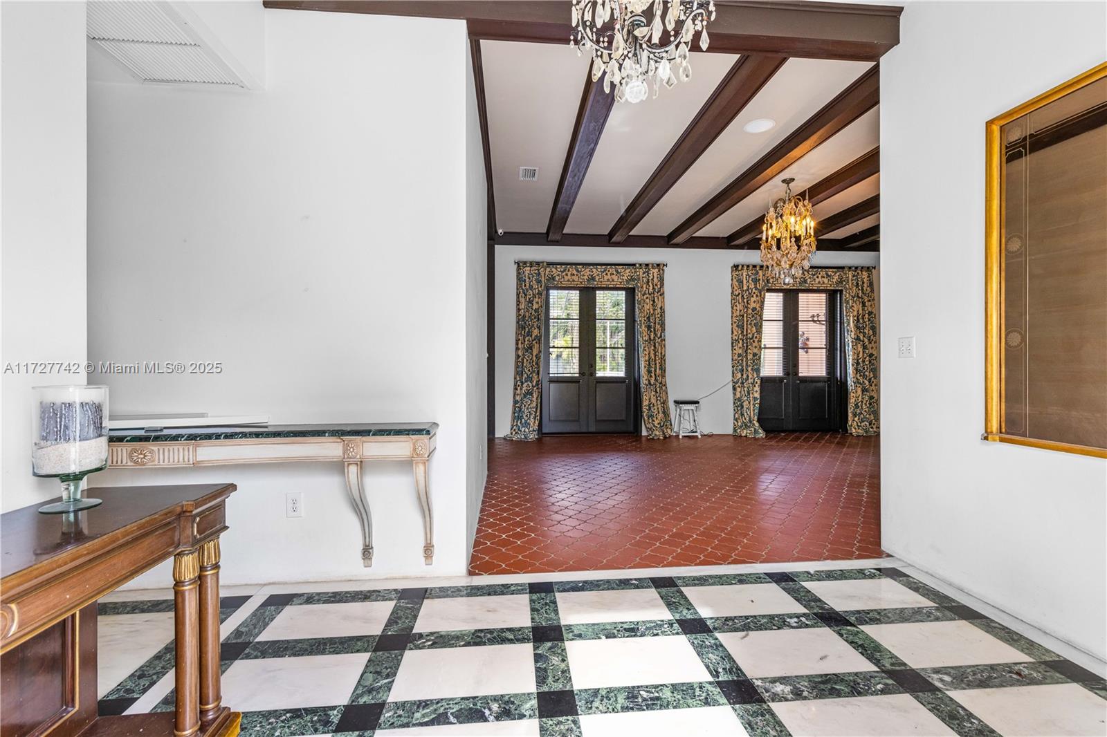 CORAL GABLES RIVIERA SEC - Residential