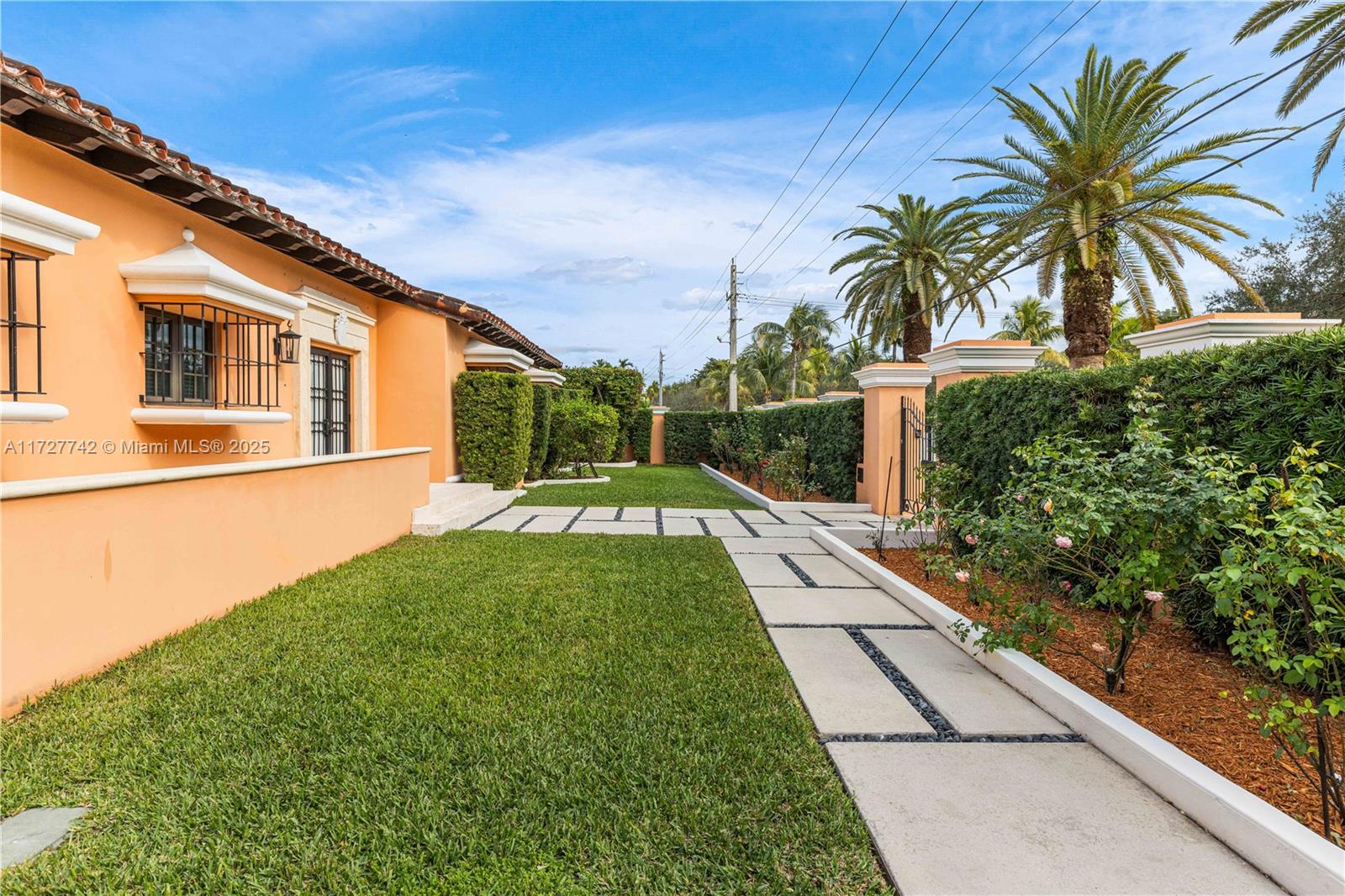 CORAL GABLES RIVIERA SEC - Residential