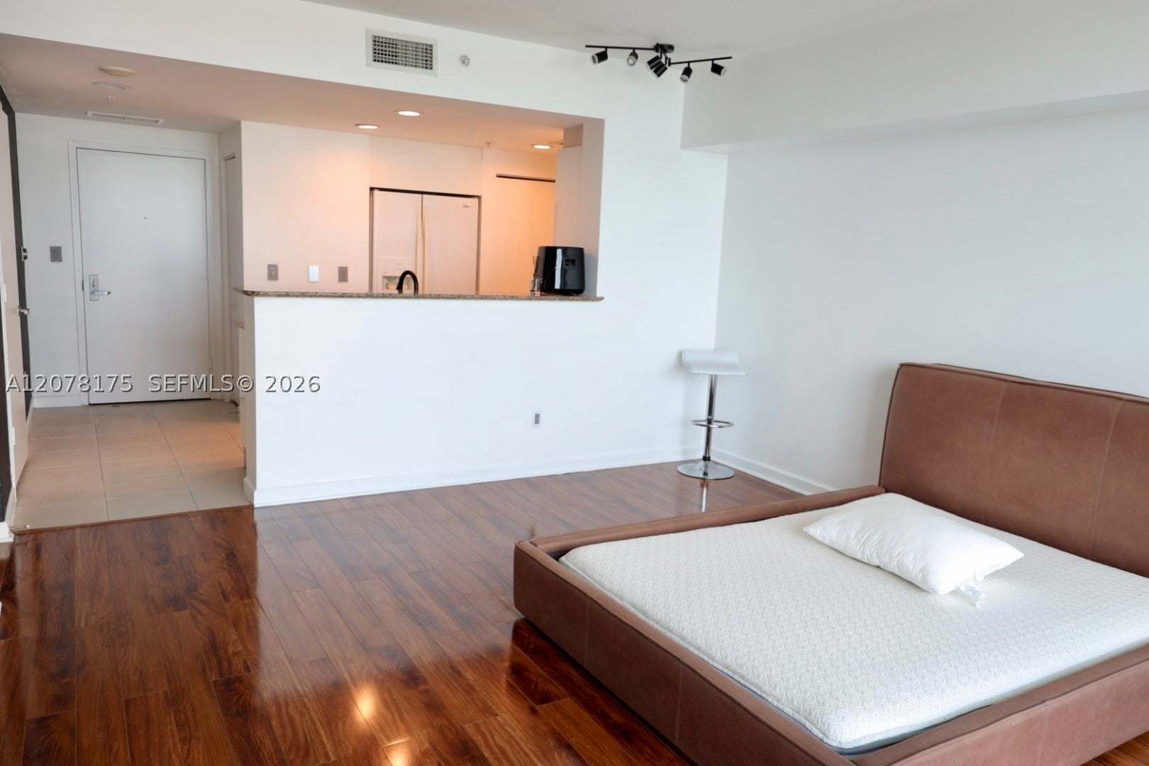 325 S Biscayne Blvd 4220