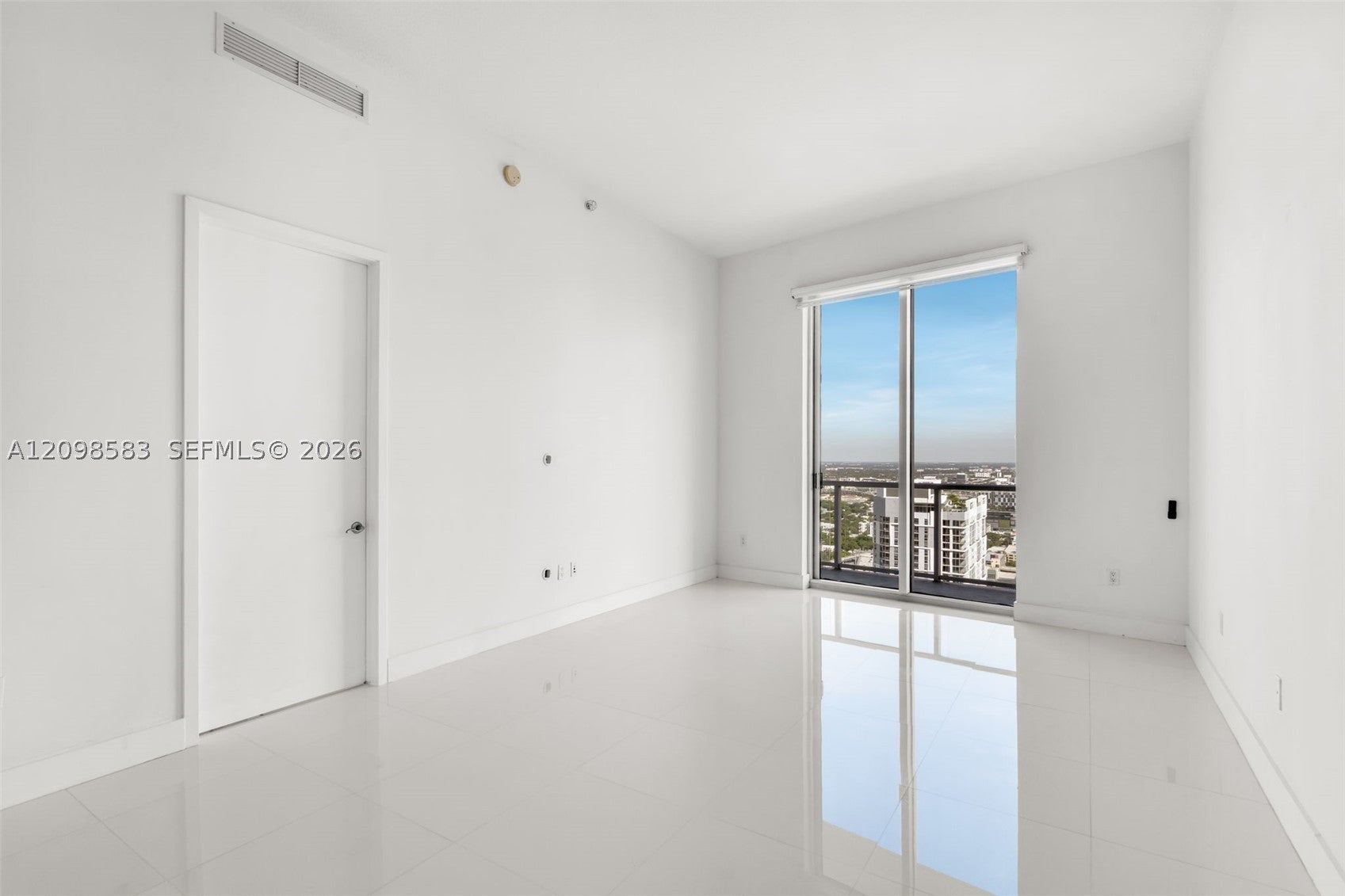 185 SW 7th St 4401