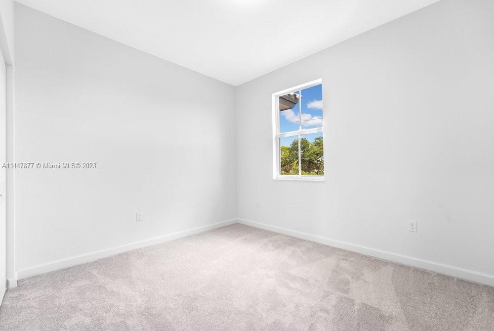 SUNSET TRAILS - Residential Lease