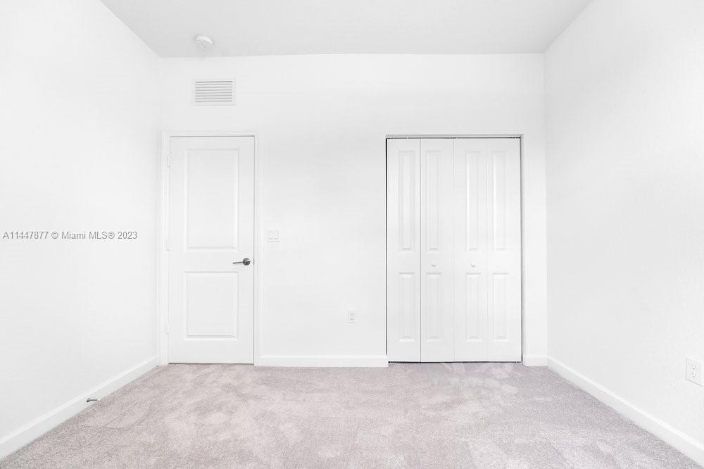 SUNSET TRAILS - Residential Lease