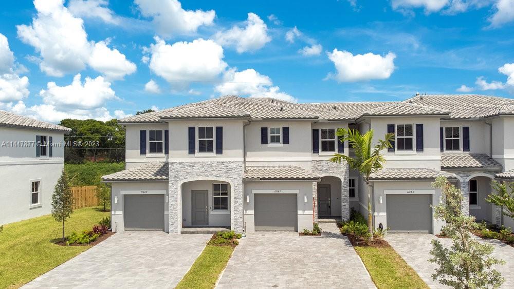 SUNSET TRAILS - Residential Lease