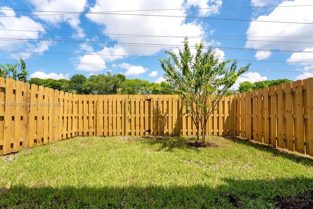 SUNSET TRAILS - Residential Lease