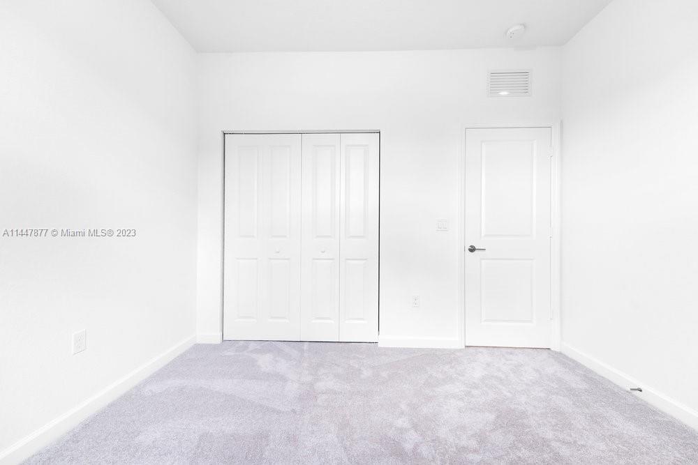 SUNSET TRAILS - Residential Lease