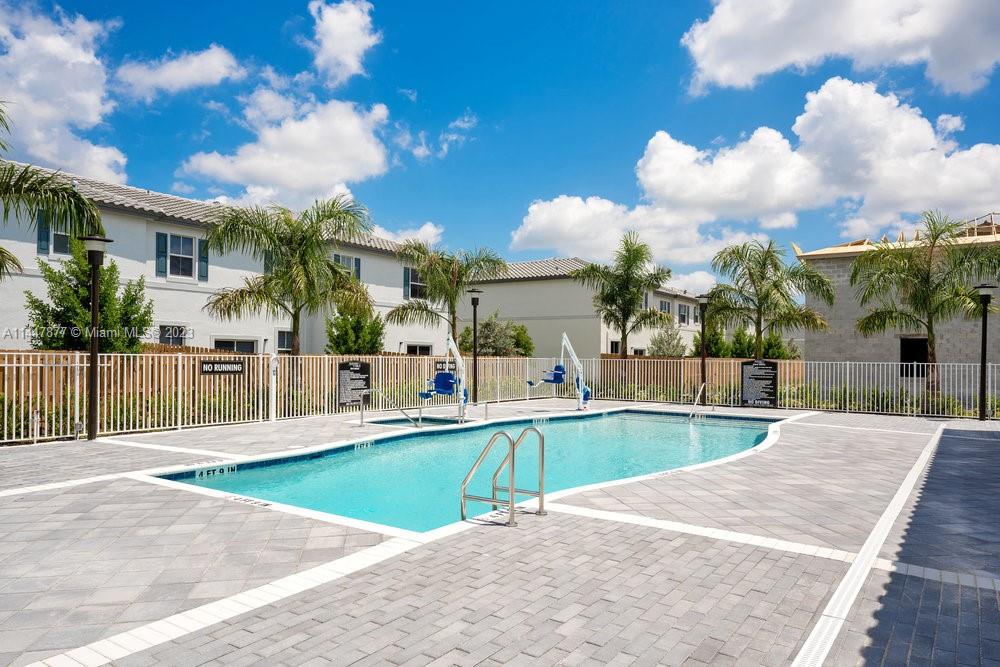 SUNSET TRAILS - Residential Lease