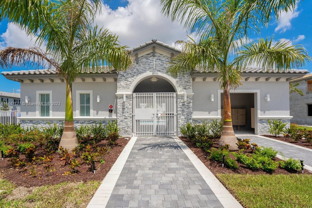 SUNSET TRAILS - Residential Lease