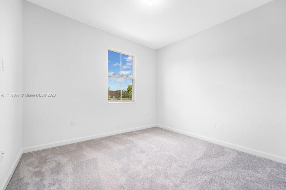 SUNSET TRAILS - Residential Lease