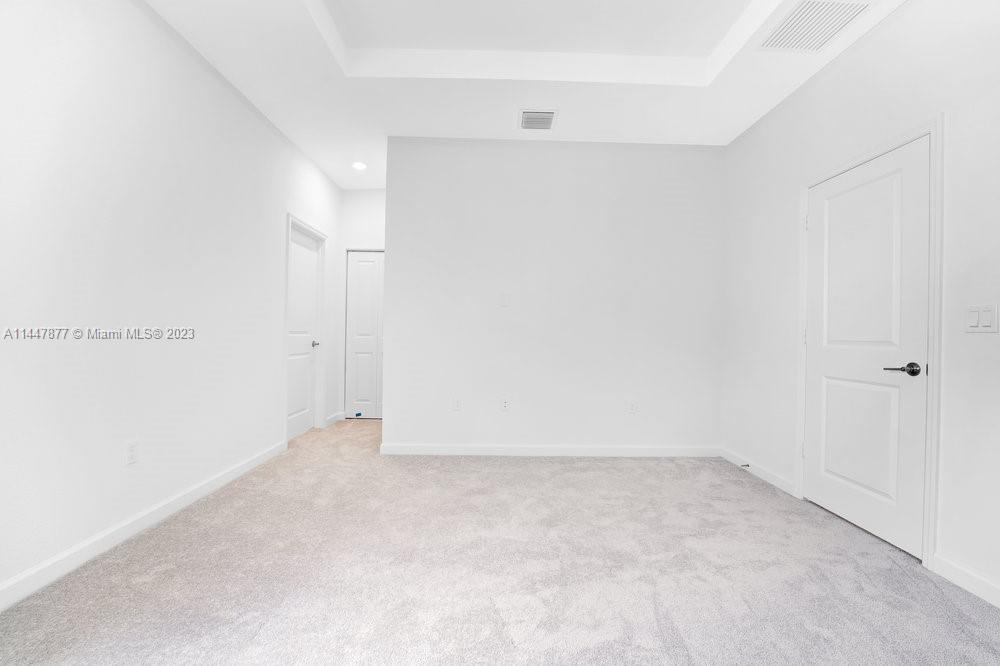 SUNSET TRAILS - Residential Lease