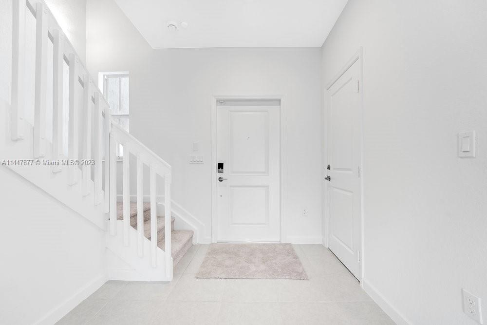 SUNSET TRAILS - Residential Lease