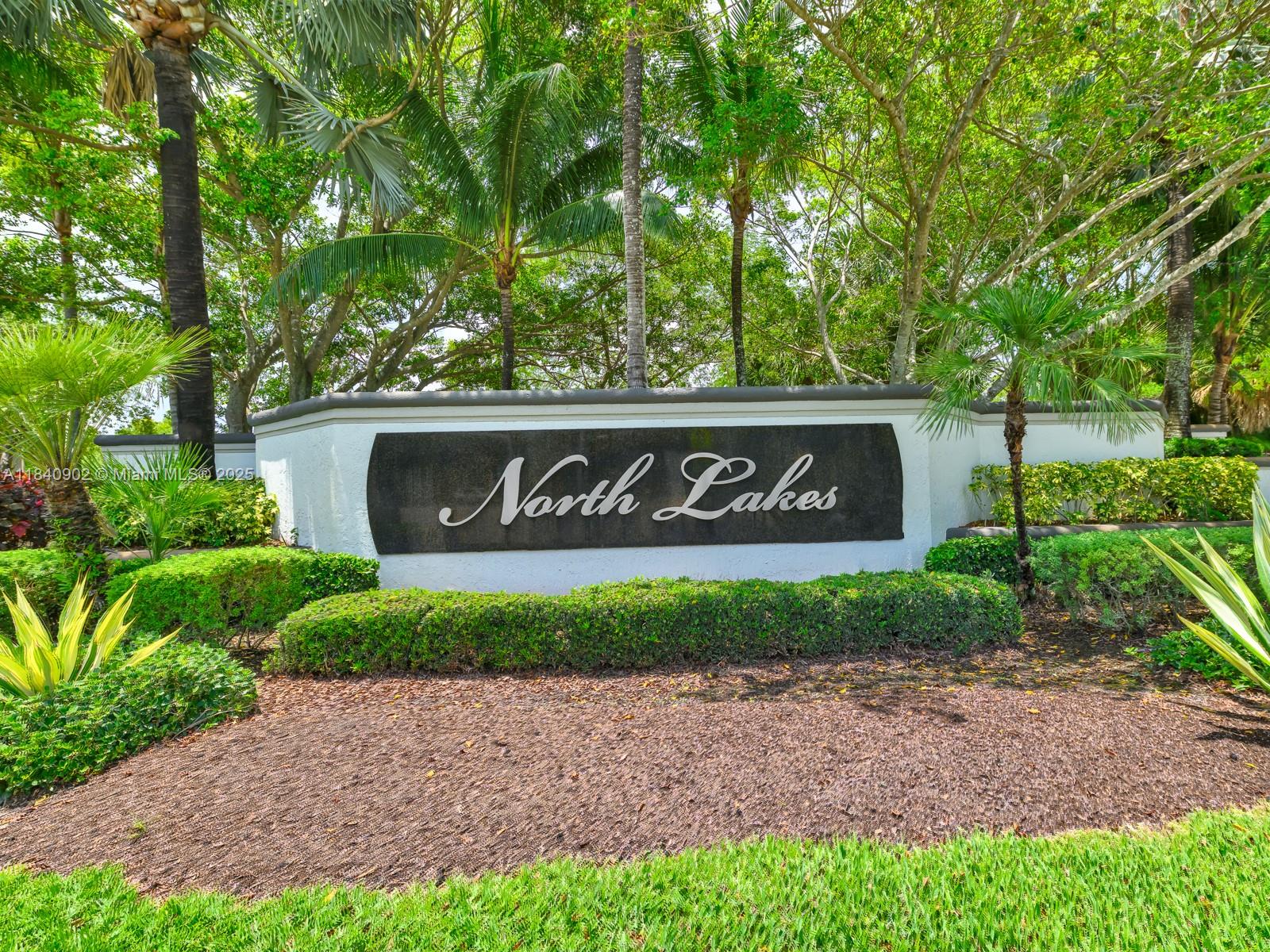 NORTH LAKES is a Great, Exclusive Community with amazing schools, conveniently located with many access roads and with an excellent RESORT STYLE in the fabulous WESTON.
This charm single home with 3 beds,2 baths,2 car garage, is UPDATED to perfection:
Kitchen,Bathrooms,New Roof (2024) Insulated garage door, Impact Windows,doors,Tile Floor....you named it...
This is the most Elegant,open Floor plan,Beautiful canal front house in Town.
Come visit this 'GEM" ASAP