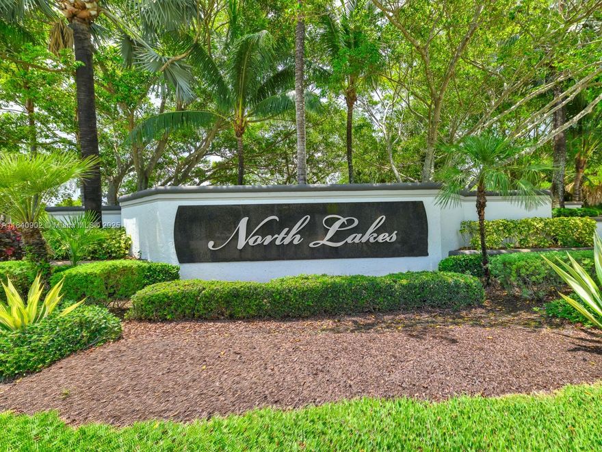 NORTH LAKES is a Great, Exclusive Community with amazing schools, conveniently located with many access roads and with an excellent RESORT STYLE in the fabulous WESTON.
This charm single home with  3 beds,2 baths,2 car garage,  is UPDATED to perfection:
Kitchen,Bathrooms,New Roof (2024) Insulated garage door, Impact Windows,doors,Tile Floor....you named it...
This is the most Elegant,open Floor plan,Beautiful canal front house in Town.
Come visit this 'GEM" ASAP