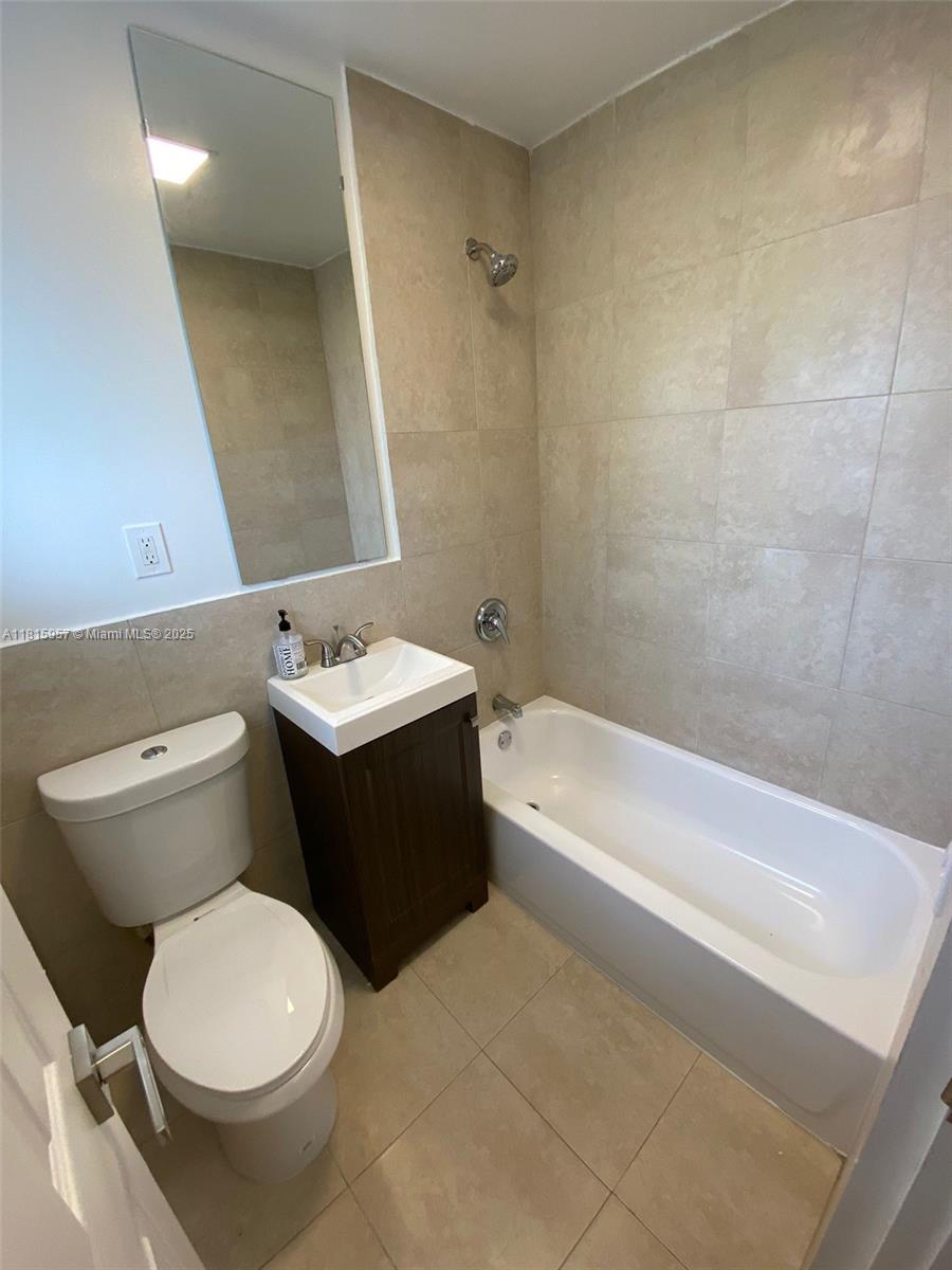 BISCAYNE BLVD PARK - Residential Lease