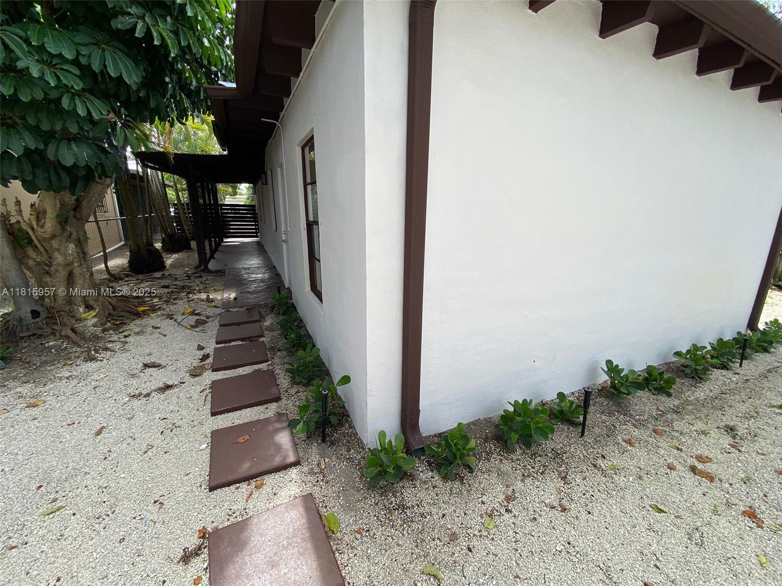 BISCAYNE BLVD PARK - Residential Lease