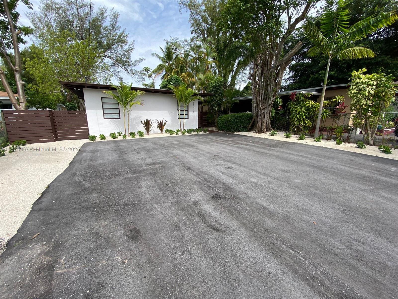 BISCAYNE BLVD PARK - Residential Lease