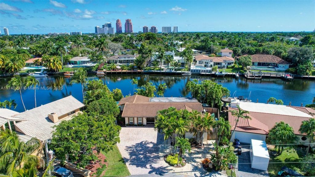 Photo of 2348 NE 20th St, Fort Lauderdale, FL 33305 (MLS # A11740231)