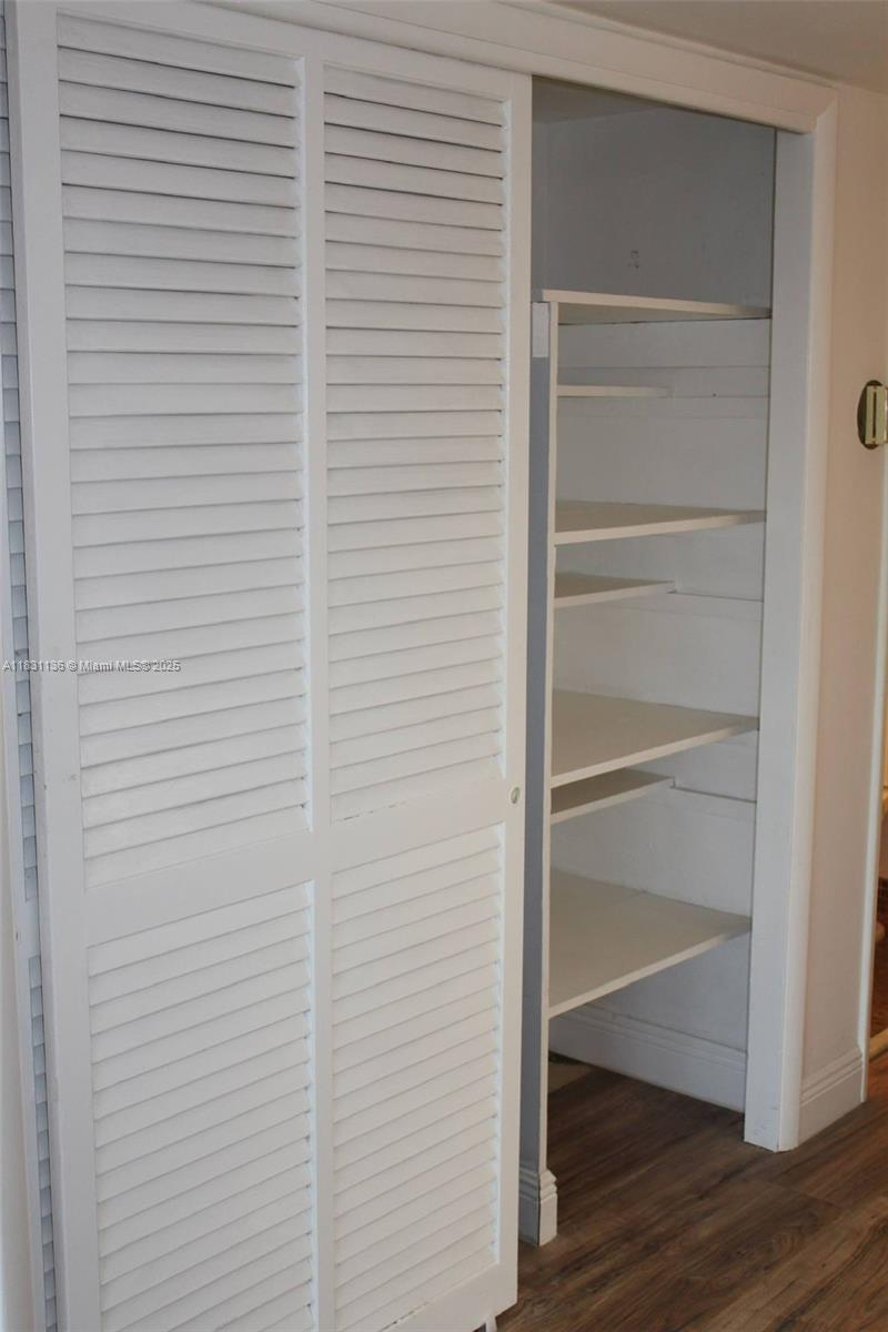 FOUNTAINVIEW CONDO NO 3 - Residential Lease