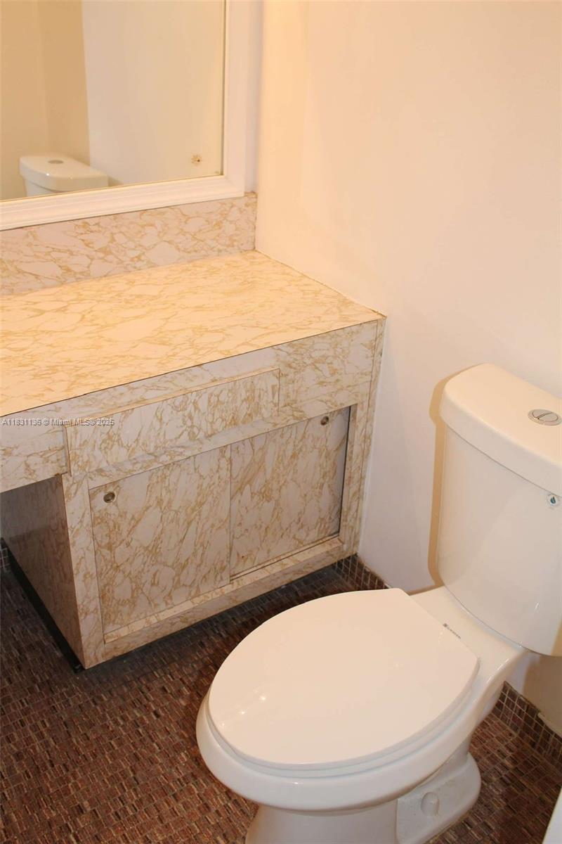 FOUNTAINVIEW CONDO NO 3 - Residential Lease