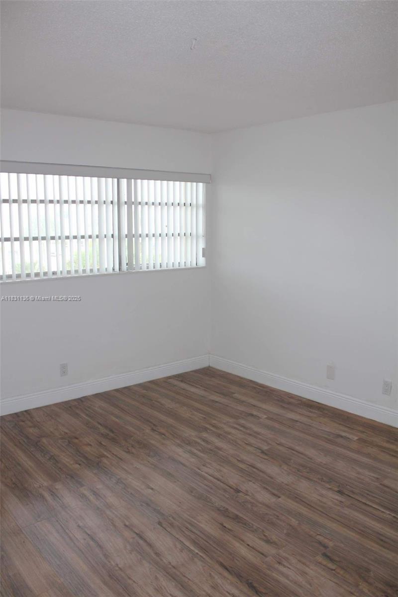 FOUNTAINVIEW CONDO NO 3 - Residential Lease