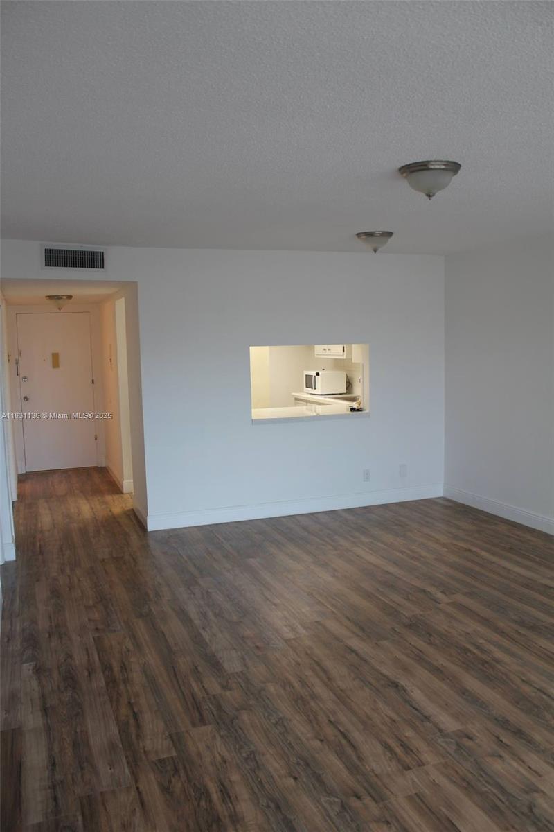 1400 NE 169th St 310